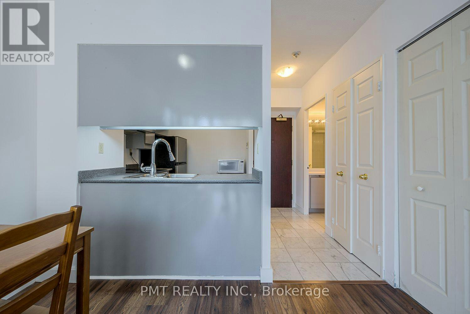 1612-736 Bay Street, Toronto, ON, M5G 2M4 - 7