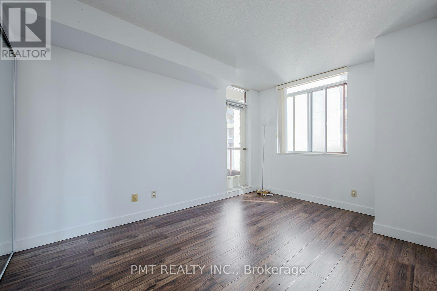 1612-736 Bay Street, Toronto, ON, M5G 2M4 - 16