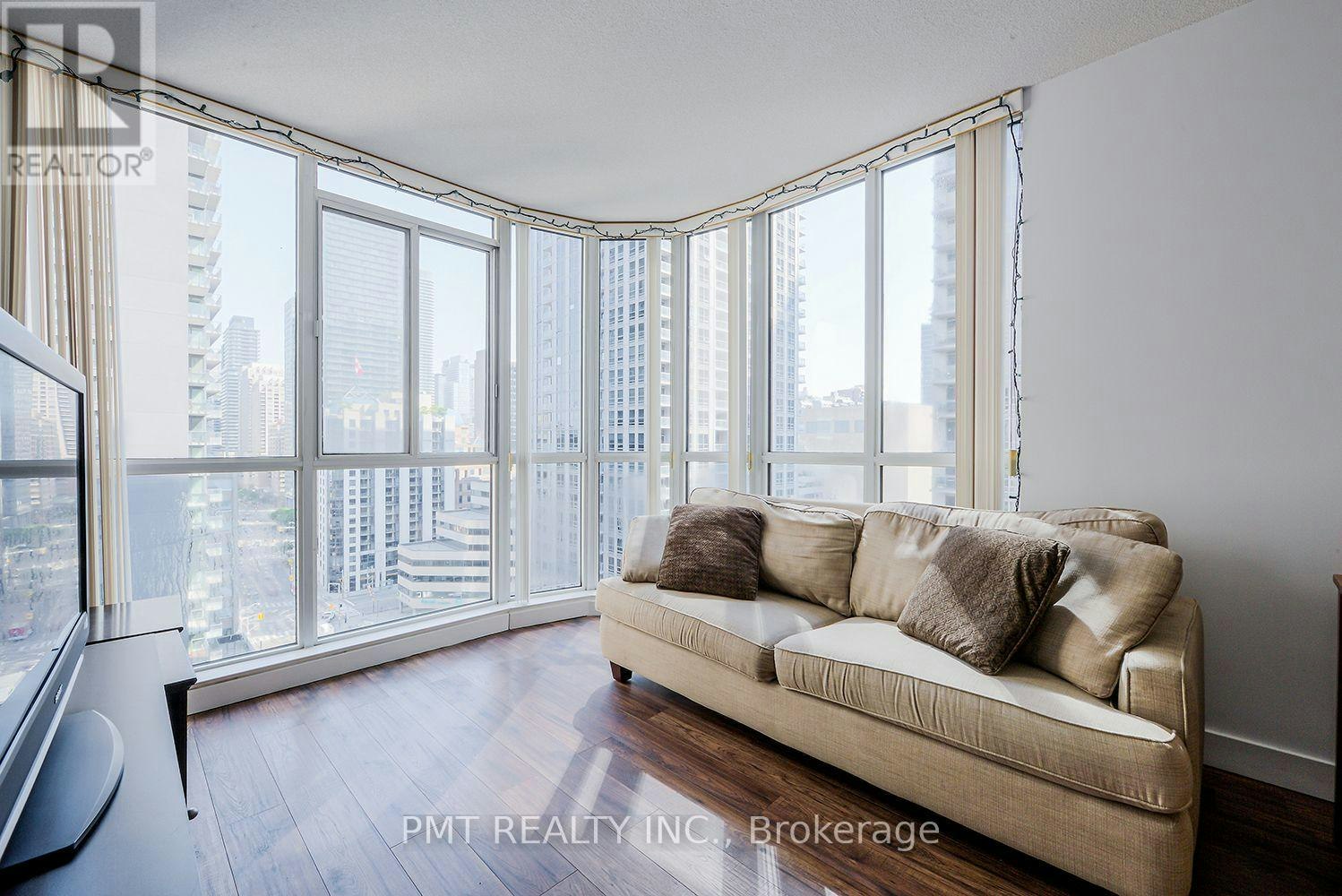 1612-736 Bay Street, Toronto, ON, M5G 2M4 - 12