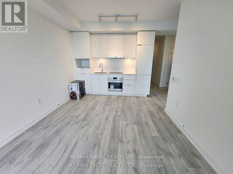 S3007-8 Olympic Garden Drive, Toronto, ON, M2M 0B9 - 5