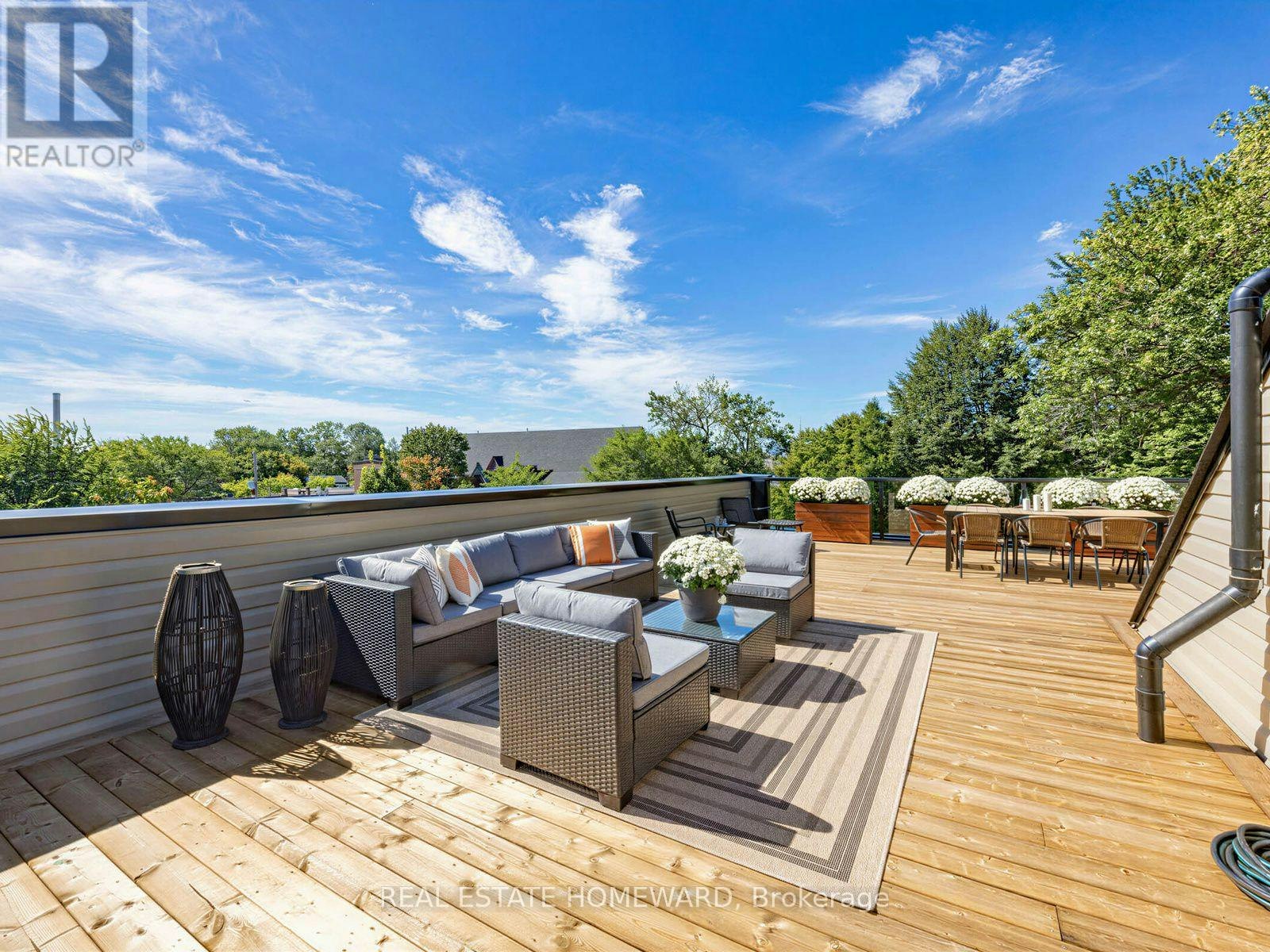 293 Rhodes Avenue, Toronto, ON, M4L 3A4
