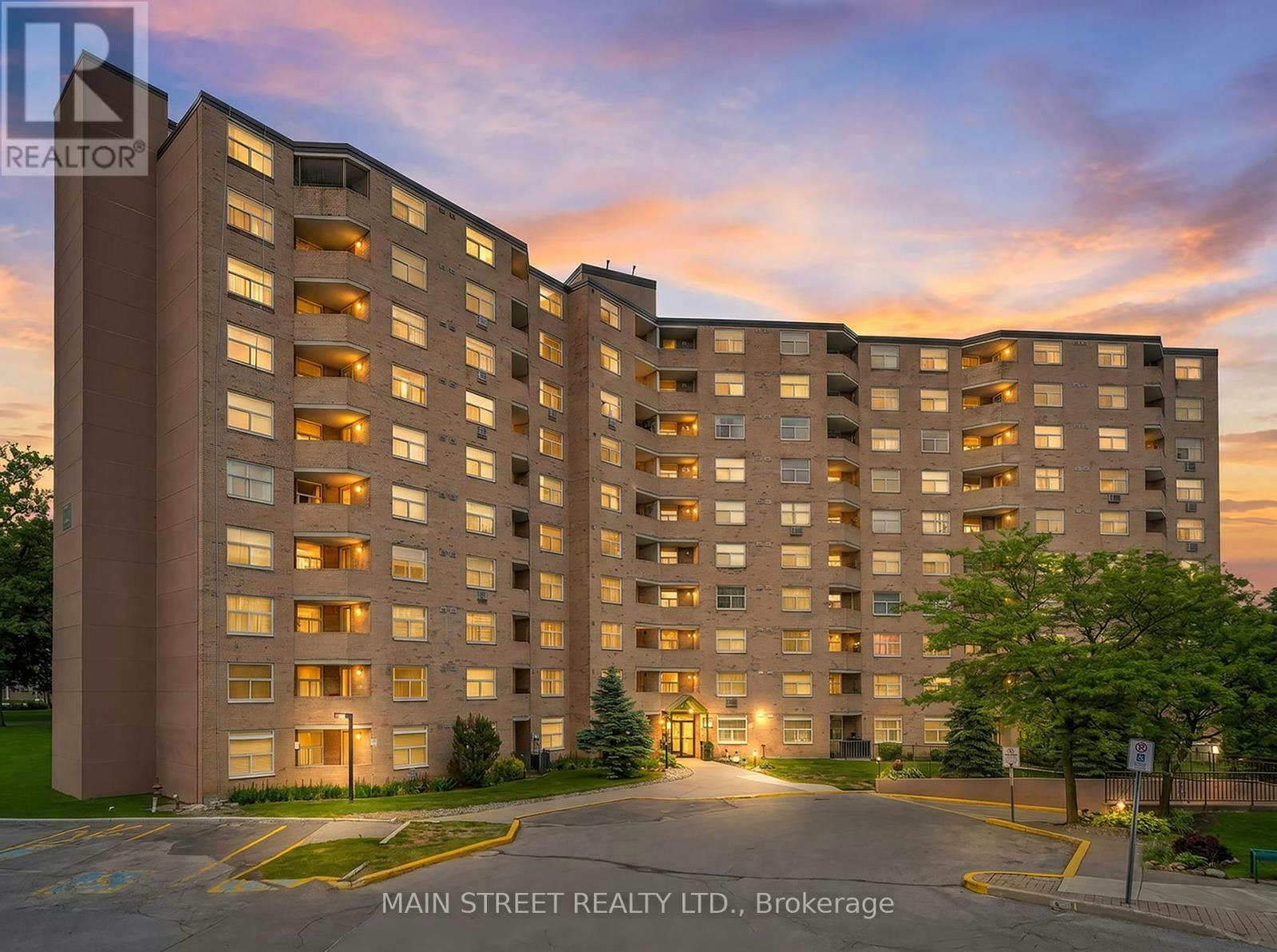 1008-260 Davis Drive, Newmarket, ON, L3Y 7C3