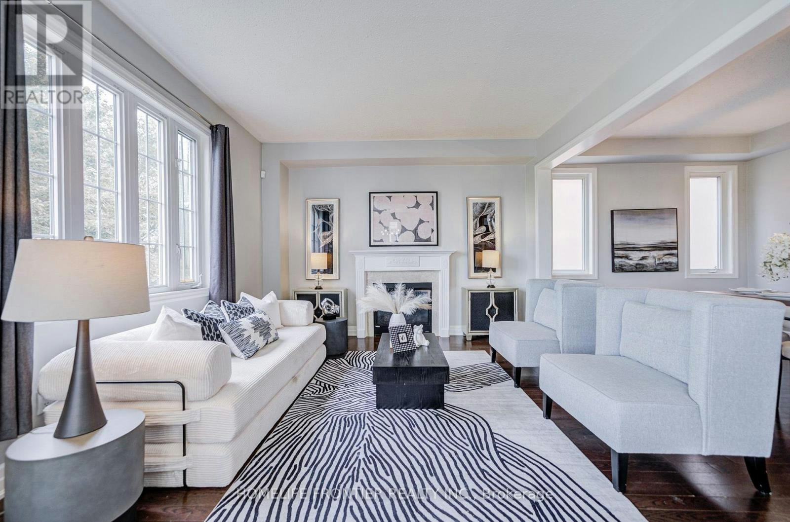 48 Robert Wilson Crescent, Georgina, ON, L4P 0G9 - 2