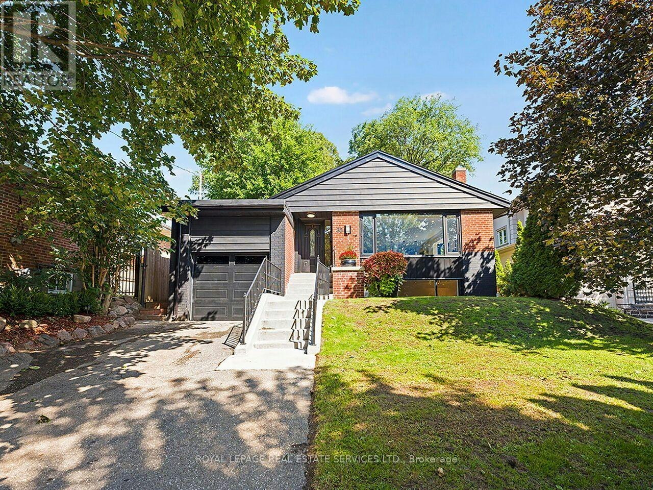35 Fernalroy Boulevard, Toronto, ON, M8Z 3W2