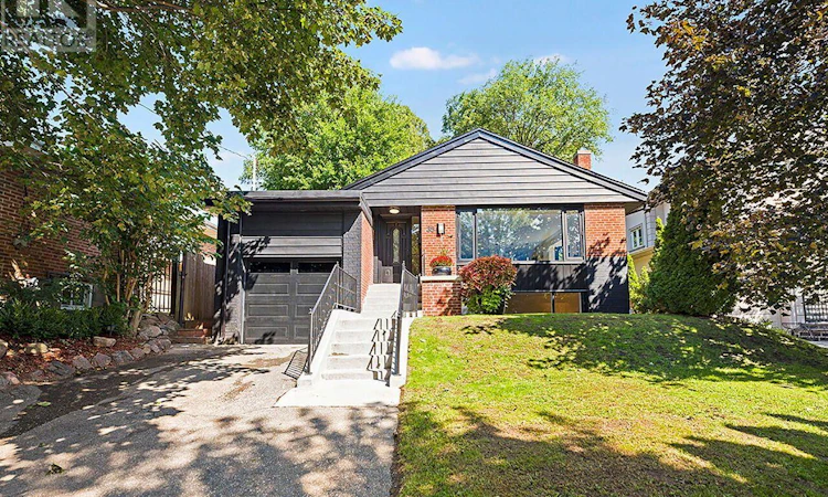 35 Fernalroy Boulevard