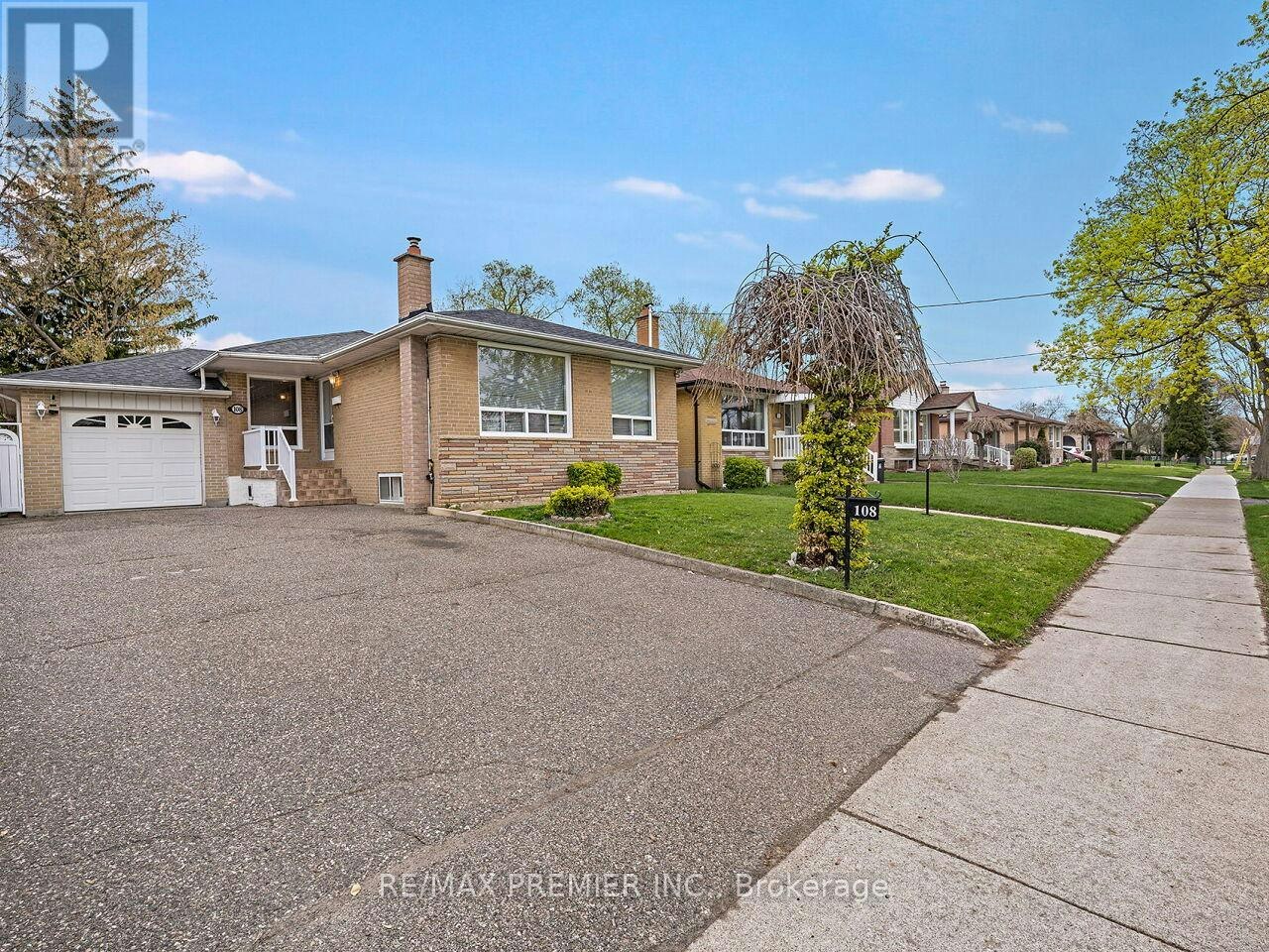 108 Thistle Down Boulevard, Toronto, ON, M9V 1J6
