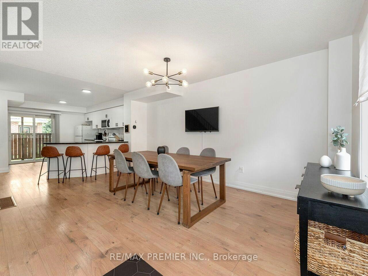 48 Odoardo Di Santo Circle, Toronto, ON, M3L 0E7