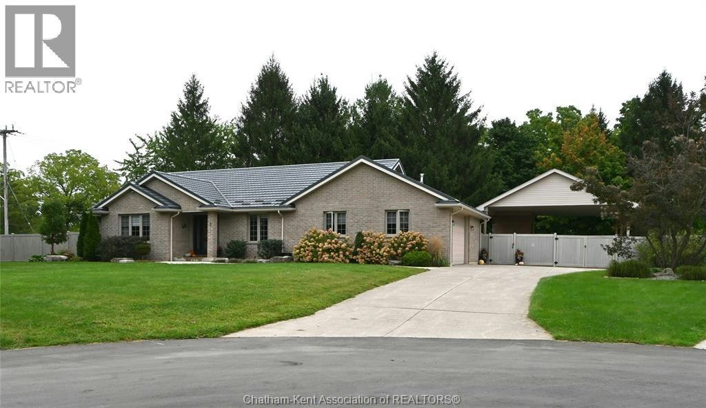 5 Parkside Crescent, Chatham-Kent, ON, N0P 2C0