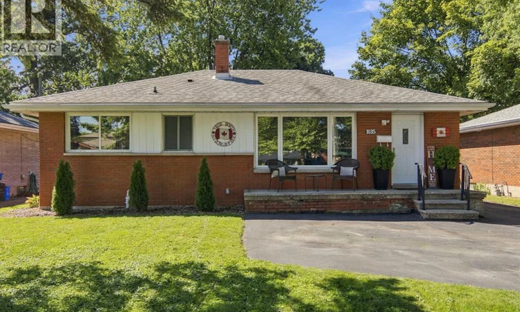 1035 Riverdale