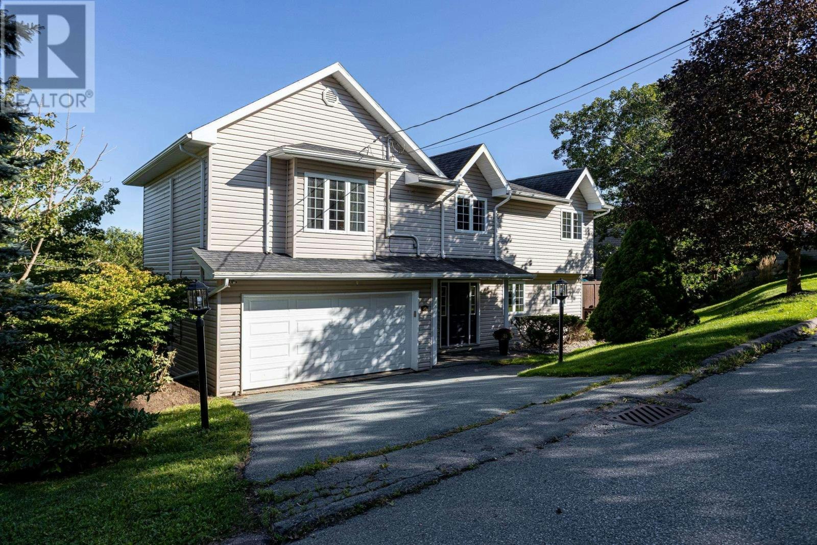 24 Bridgeview Drive, Halifax, NS, B3P 2M4