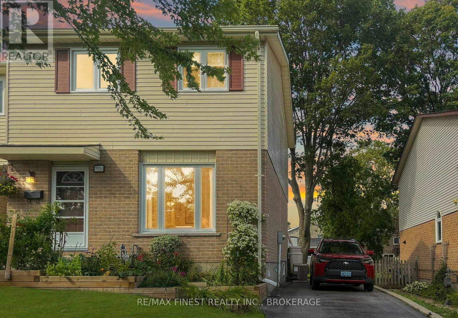 906 Purcell Crescent, Kingston, ON, K7P 1B9