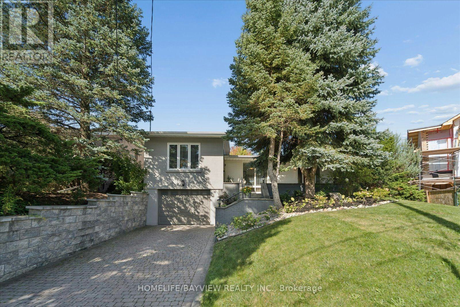24 Ravenscroft Circle, Toronto, ON, M2K 1W9