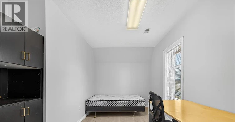 43 Dupont Street E, Waterloo, ON, N2J 2G8 - 15