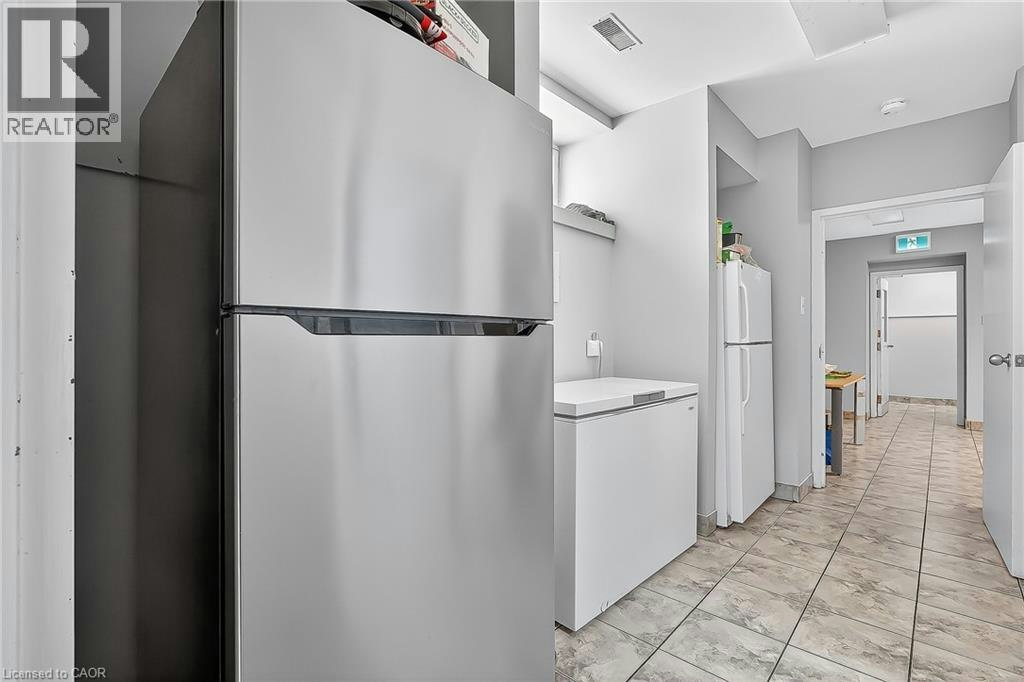 43 Dupont Street E, Waterloo, ON, N2J 2G8 - 11