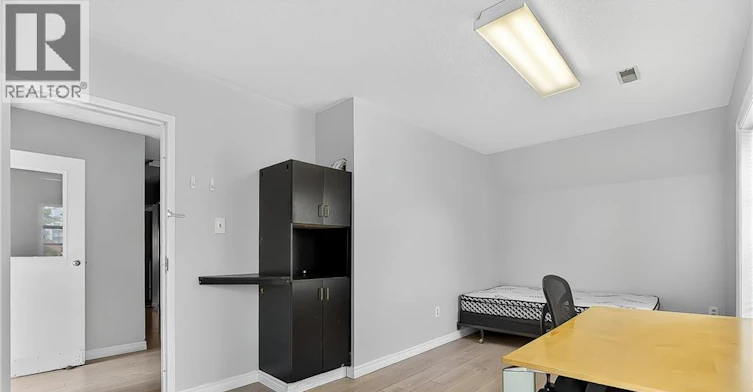 43 Dupont Street E, Waterloo, ON, N2J 2G8 - 3