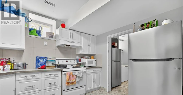 43 Dupont Street E, Waterloo, ON, N2J 2G8 - 9