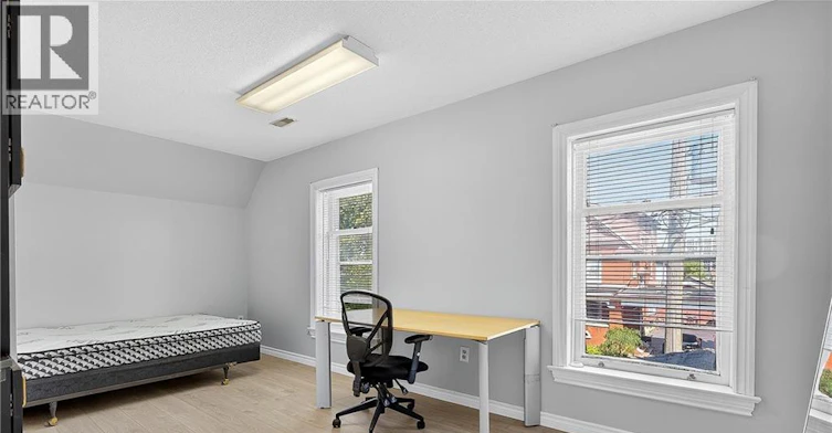43 Dupont Street E, Waterloo, ON, N2J 2G8 - 2