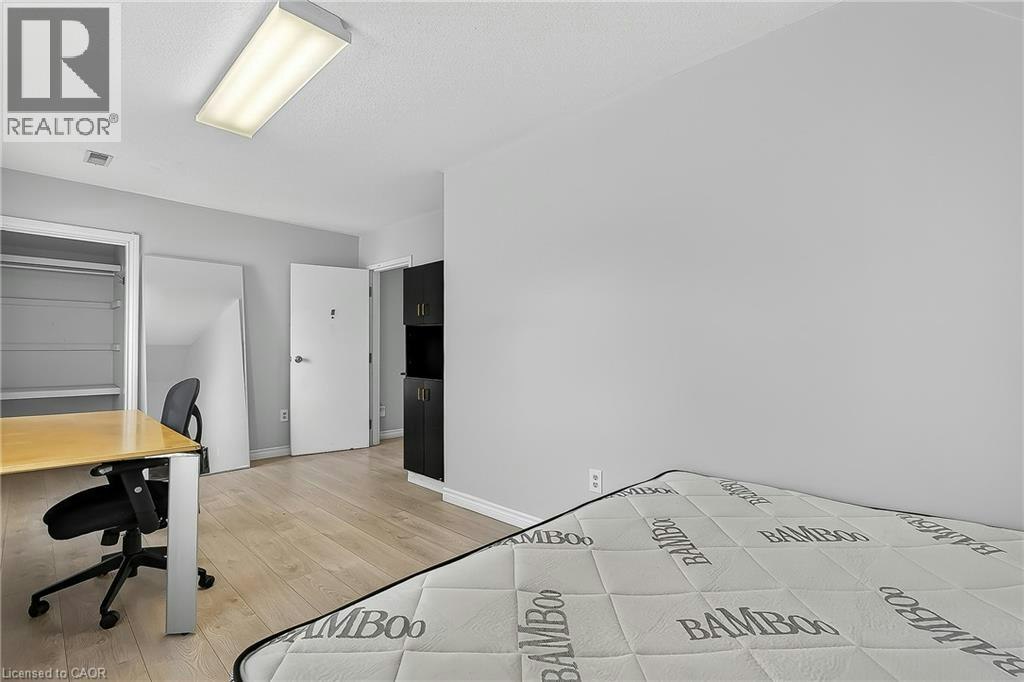 43 Dupont Street E, Waterloo, ON, N2J 2G8 - 4