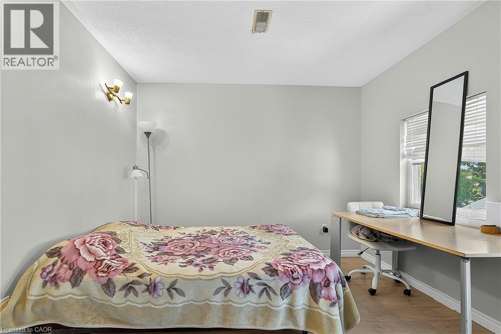 43 Dupont Street E, Waterloo, ON, N2J 2G8 - 6