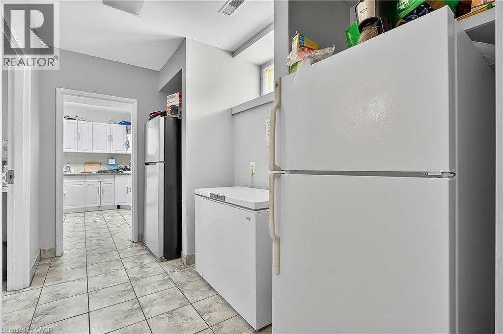 43 Dupont Street E, Waterloo, ON, N2J 2G8 - 13