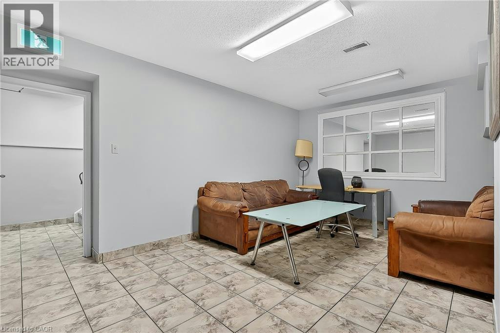 43 Dupont Street E, Waterloo, ON, N2J 2G8 - 10