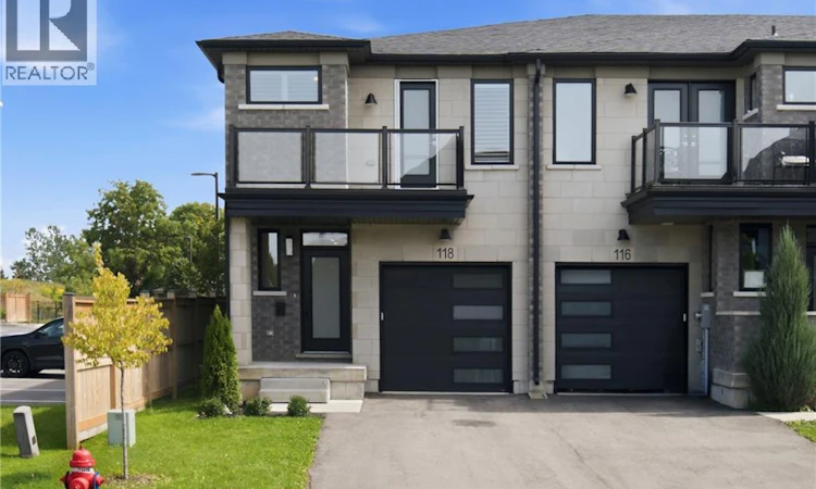 118-118 Springvalley Crescent