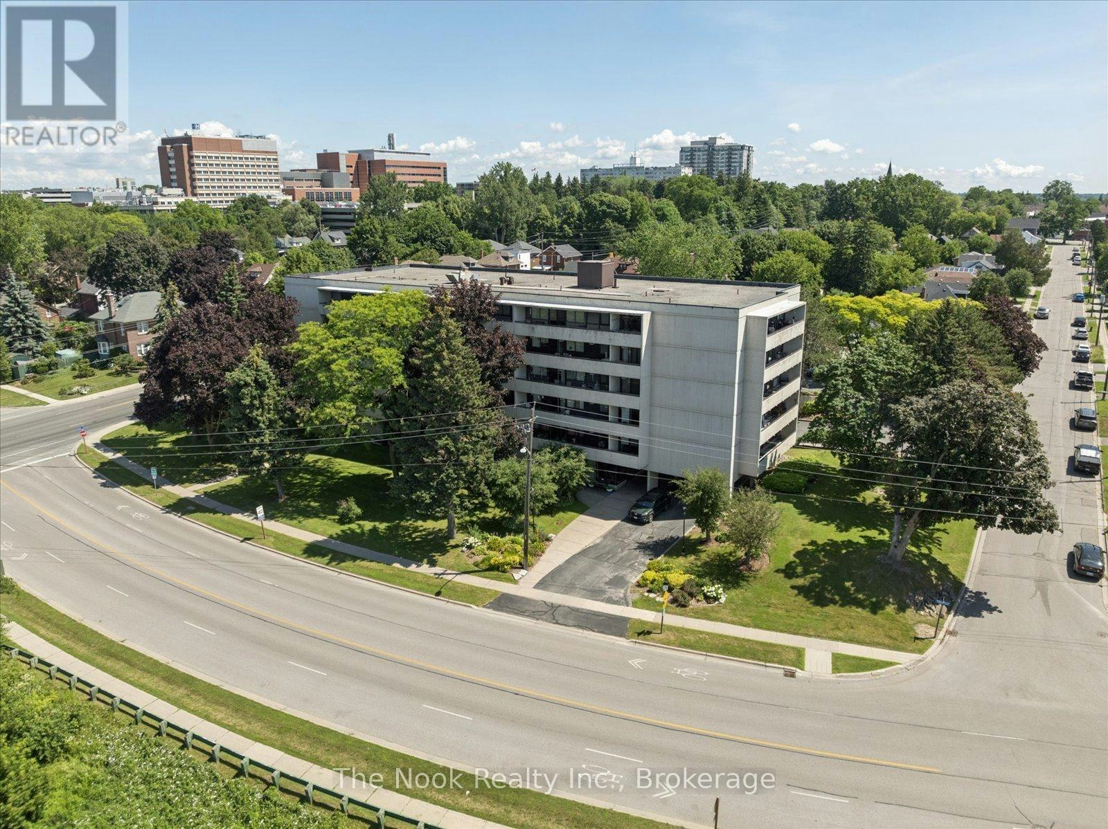 304-120 Elgin Street W, Oshawa, ON, L1G 1S7