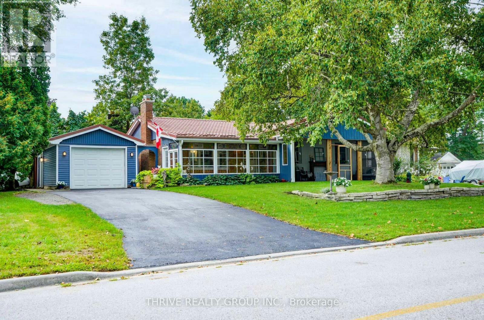 11 Outer Drive, London, ON, N6P 1C7
