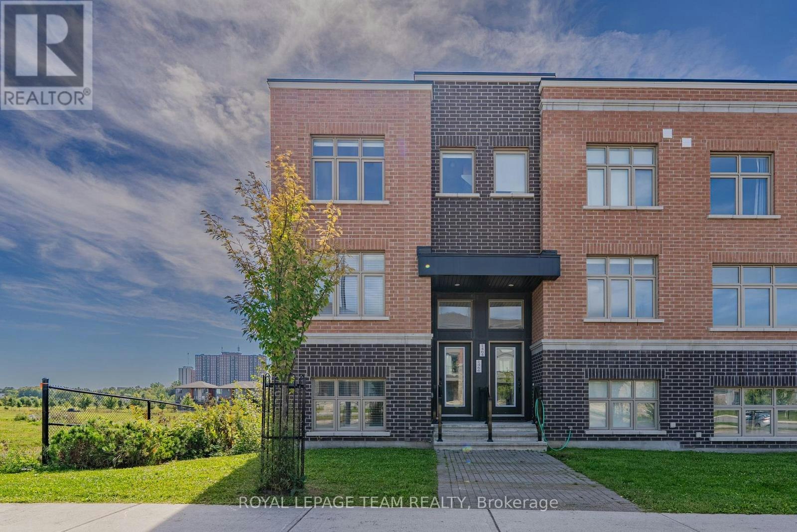 1466 Hemlock Road, Ottawa, ON, K1K 4Z8