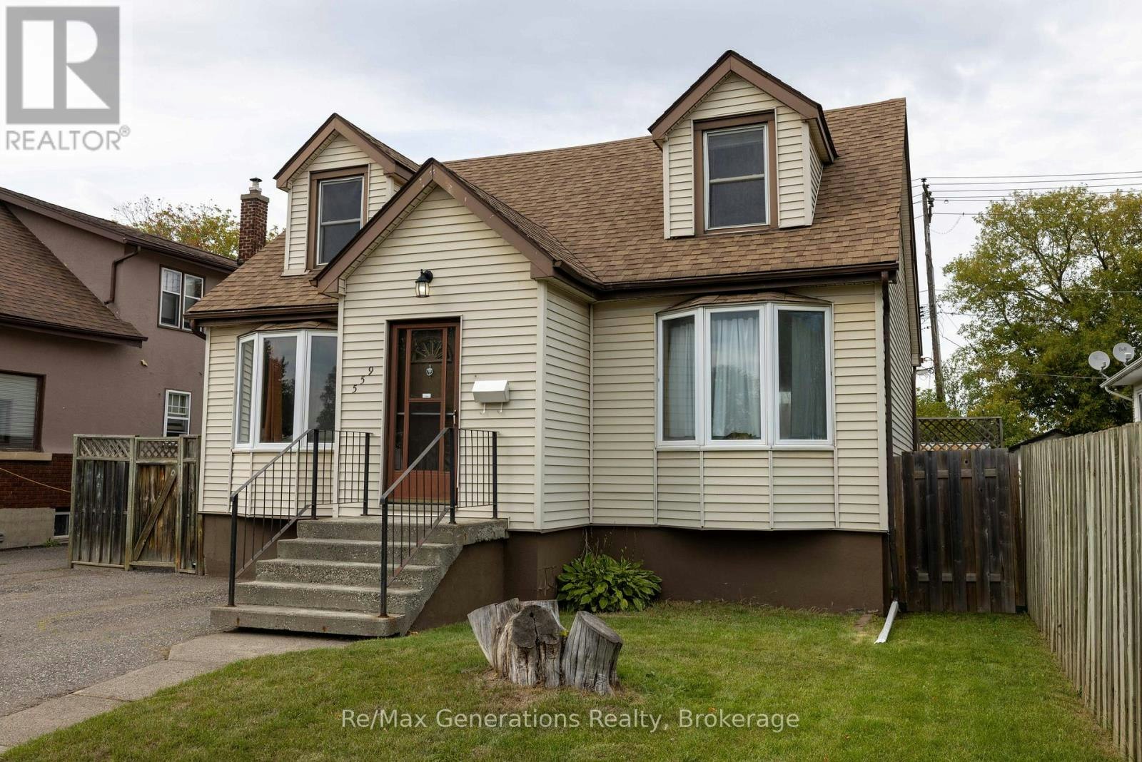 559 Empire Avenue E, Thunder Bay, ON, P7E 4S9