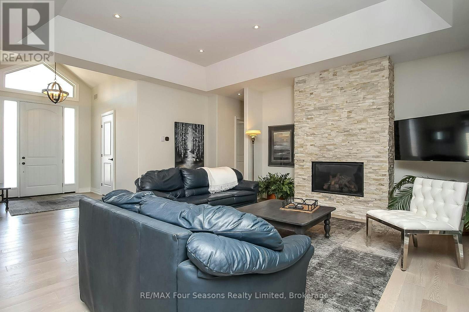 120 Schoolhouse Court, Blue Mountains, ON, L9Y 0N2 - 8