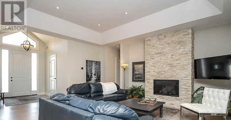 120 Schoolhouse Court, Blue Mountains, ON, L9Y 0N2 - 8