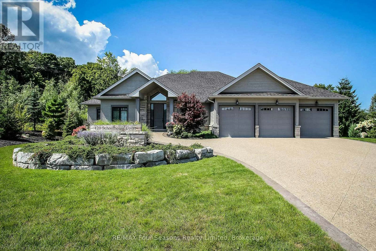 120 Schoolhouse Court, Blue Mountains, ON, L9Y 0N2