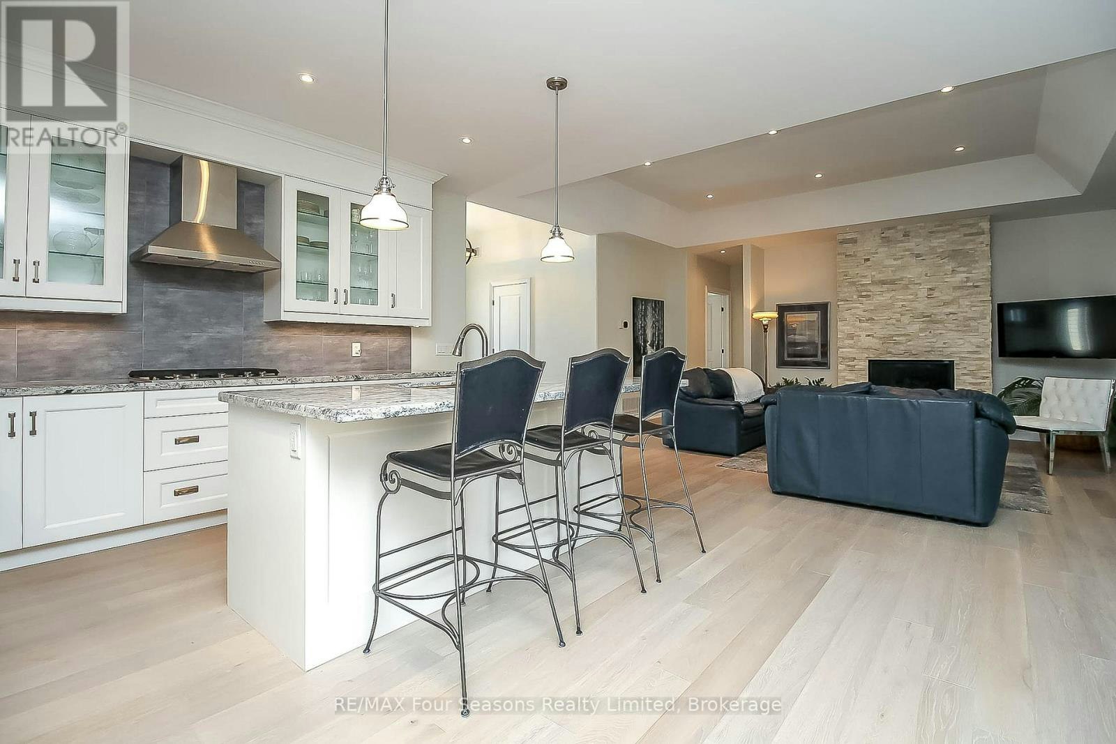 120 Schoolhouse Court, Blue Mountains, ON, L9Y 0N2 - 17