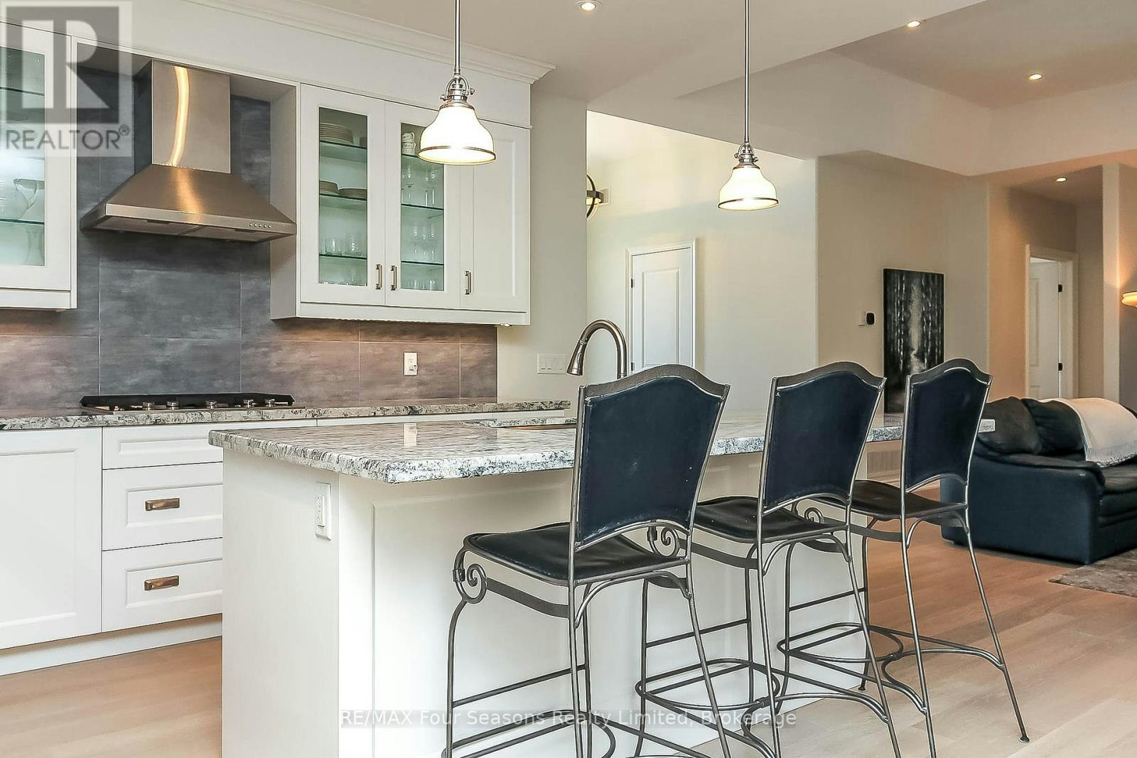 120 Schoolhouse Court, Blue Mountains, ON, L9Y 0N2 - 18