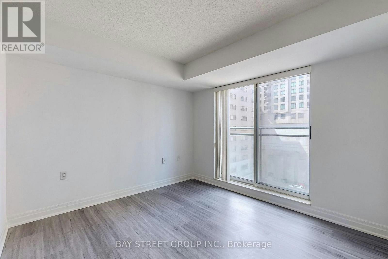 801-21 Hillcrest Avenue, Toronto, ON, M2N 7K2 - 10