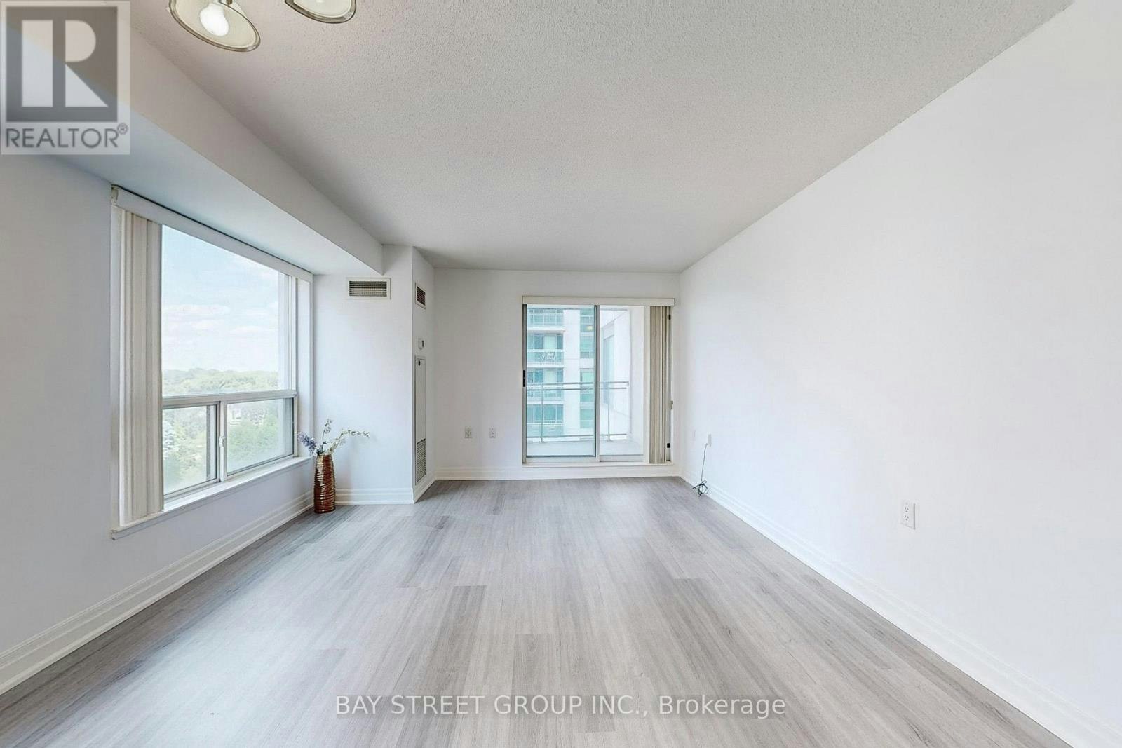 801-21 Hillcrest Avenue, Toronto, ON, M2N 7K2 - 5