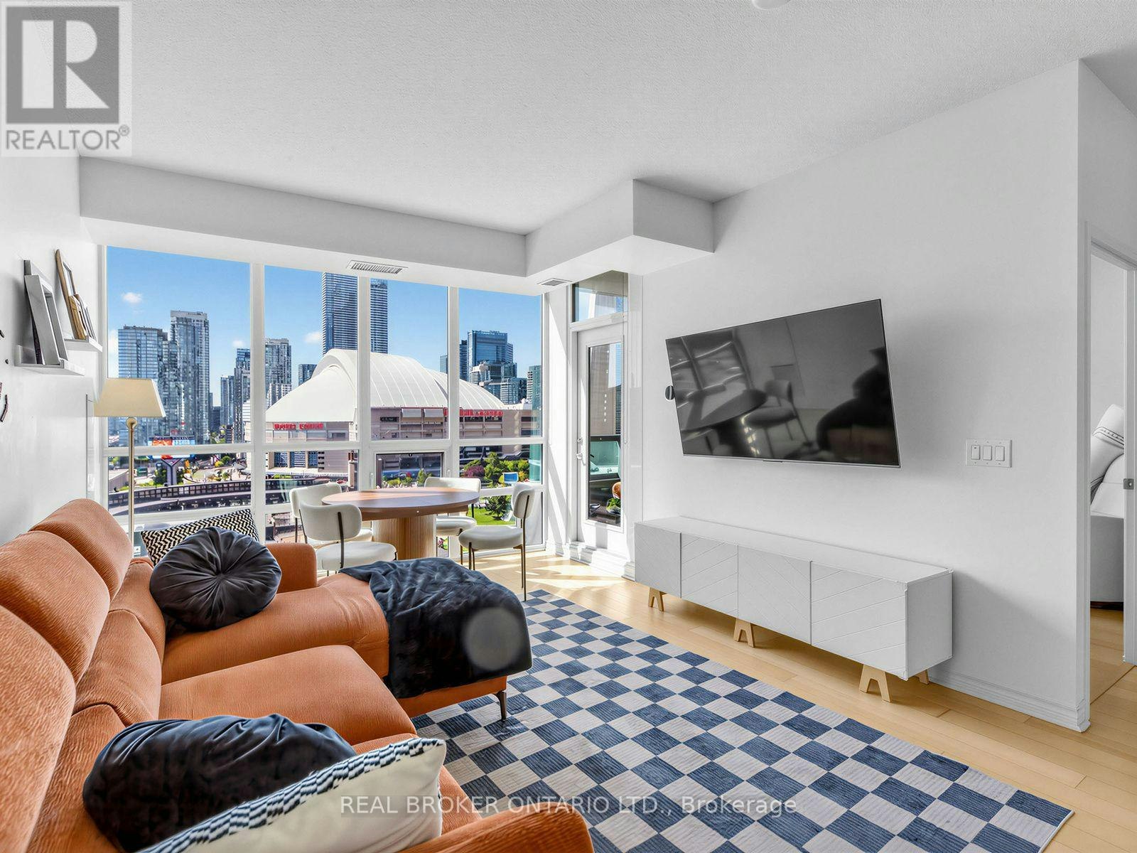 1717-25 Lower Simcoe Street, Toronto, ON, M5J 3A1 - 3
