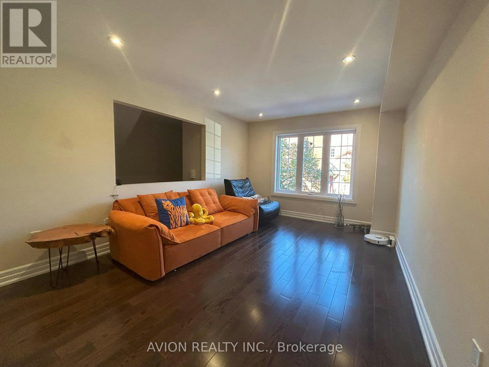 37-95 Weldrick Avenue, Richmond Hill, ON, L4C 0H6