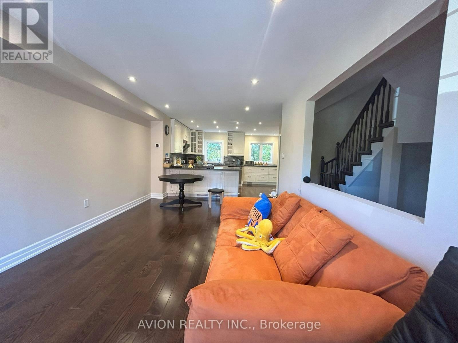 37-95 Weldrick Avenue, Richmond Hill, ON, L4C 0H6 - 4