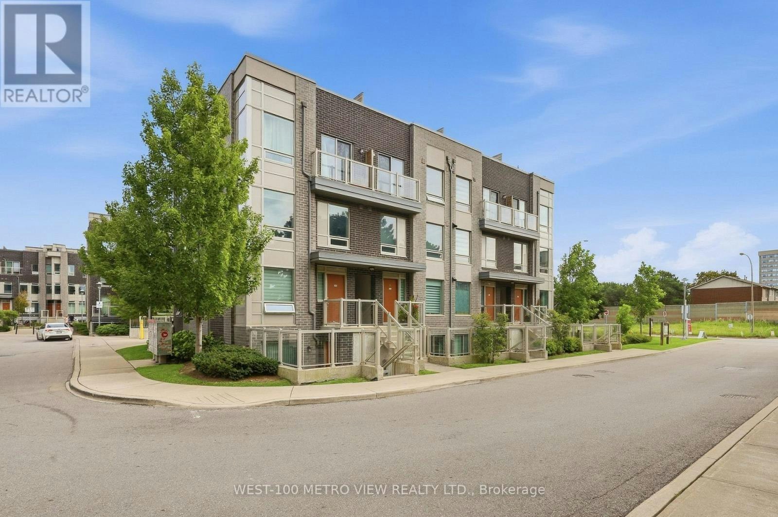 102-3 Applewood Lane, Toronto, ON, M9C 0C1