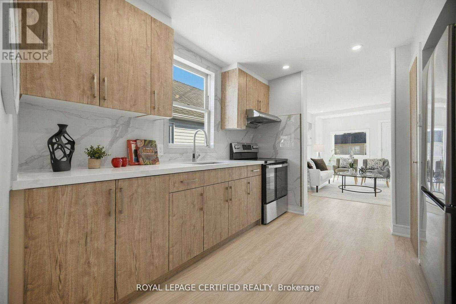 1019 Ogden Avenue, Mississauga, ON, L5E 2G4
