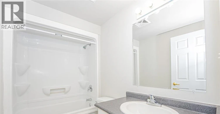 1004-274 Erb Street W, Waterloo, ON, N2L 1W2 - 5