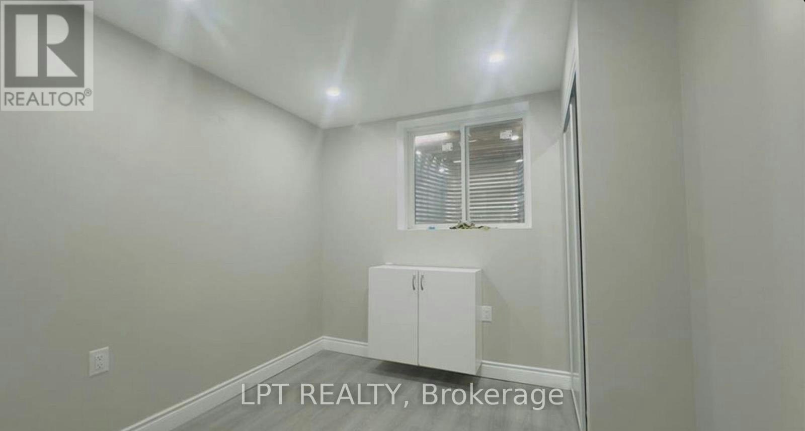 LOWER-26 Activa Avenue, Kitchener, ON, N2E 3R2 - 6