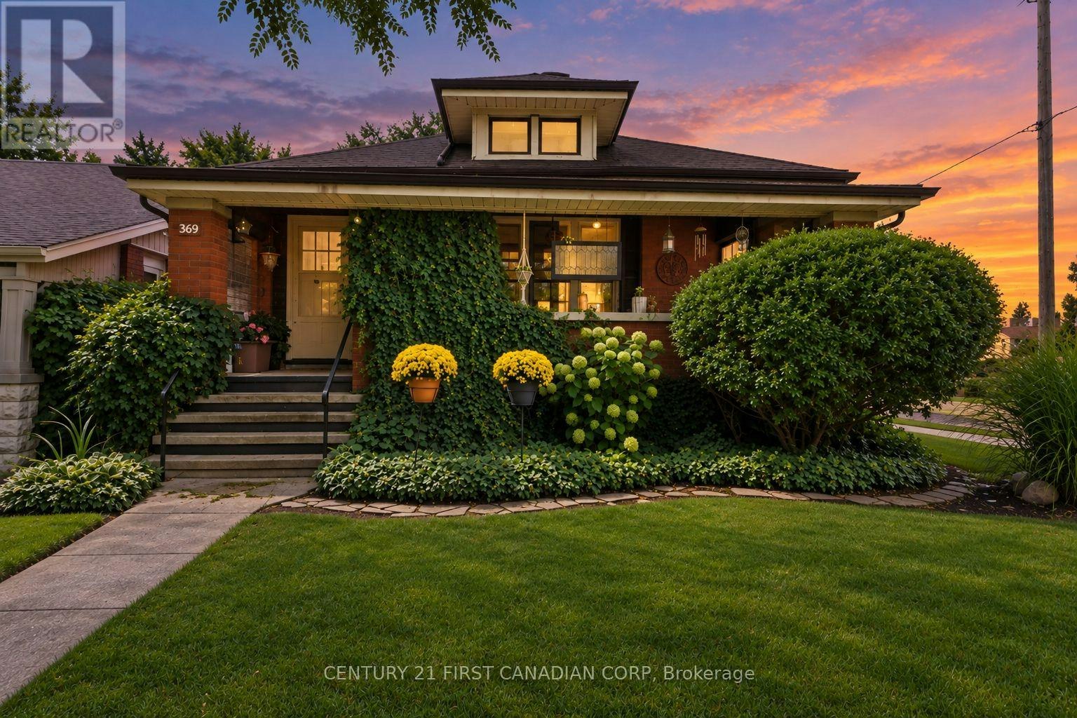 369 Oakland Avenue, London, ON, N5W 4J8