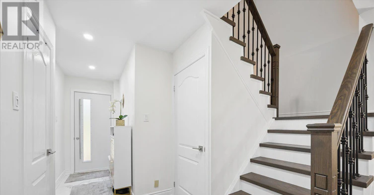 736 Stonepath Circle, Pickering, ON, L1V 3T1 - 4