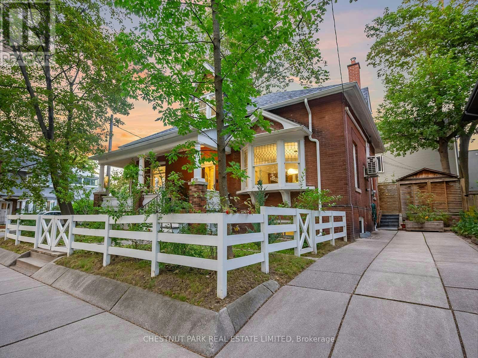 139 Hammersmith Avenue, Toronto, ON, M4E 2W5