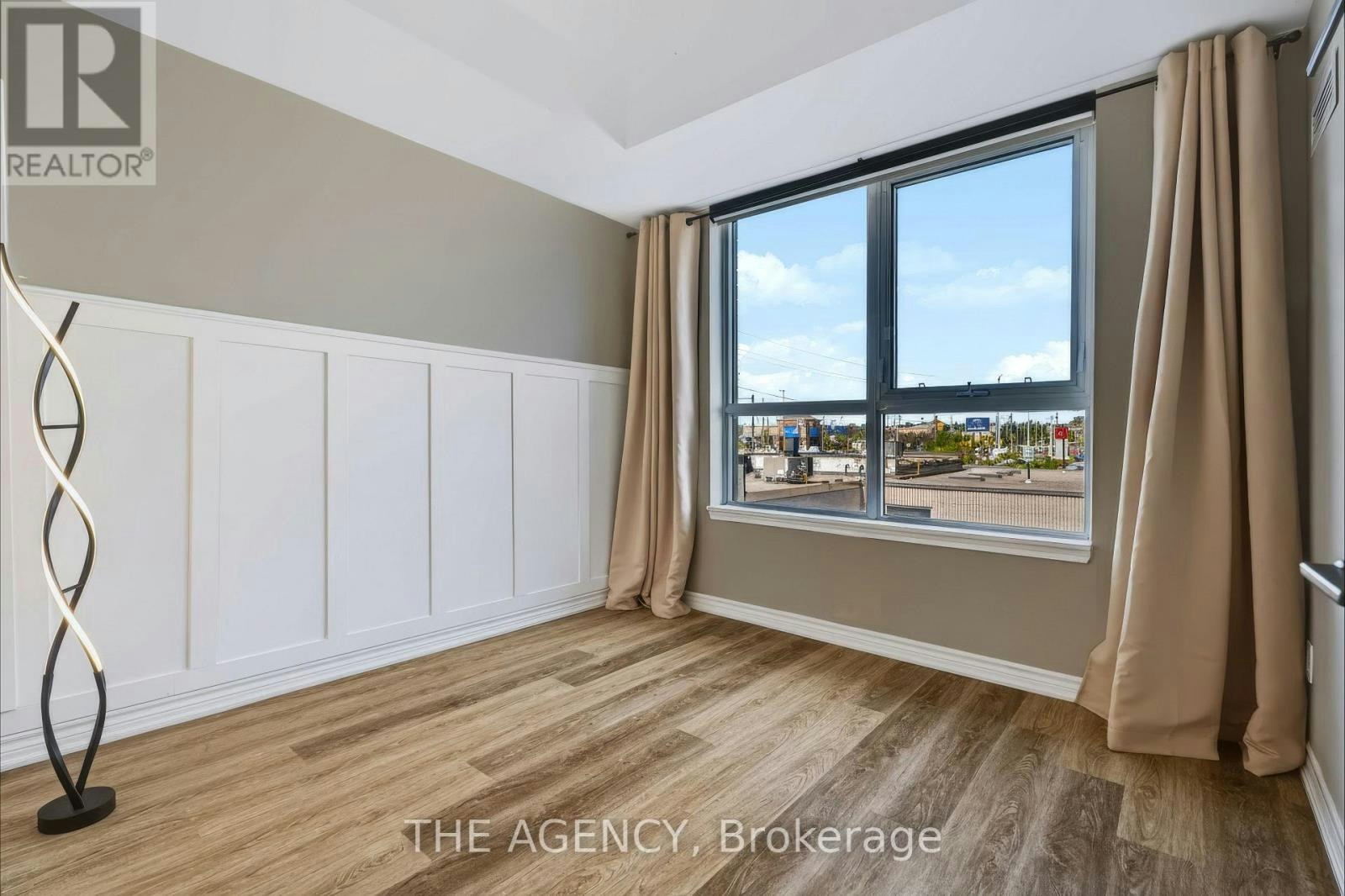 226-11611 Yonge Street, Richmond Hill, ON, L4E 3N8 - 10