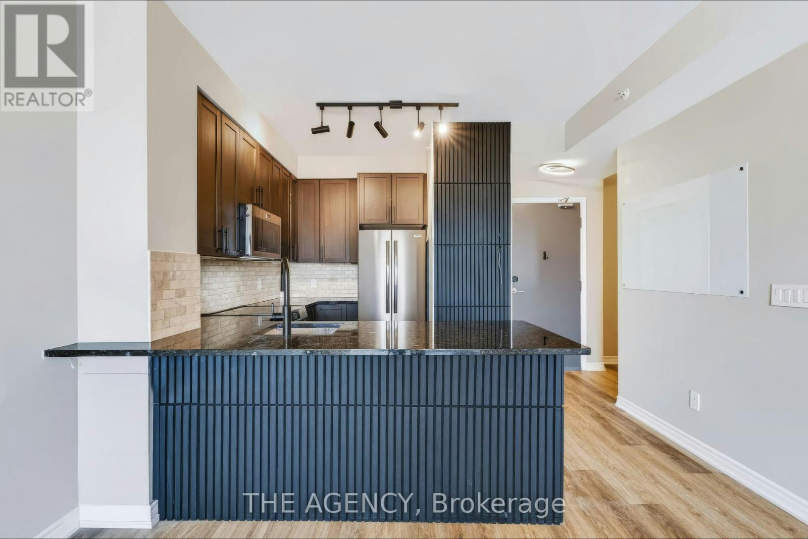 226-11611 Yonge Street, Richmond Hill, ON, L4E 3N8 - 2