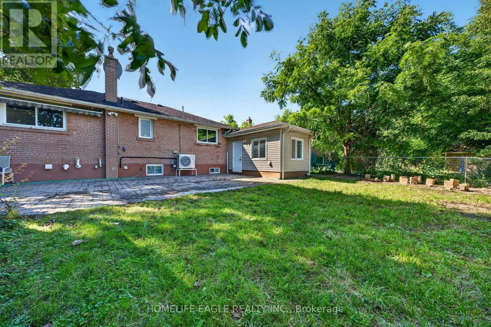 2 Aurora Heights Drive, Aurora, ON, L4G 2W4 - 16